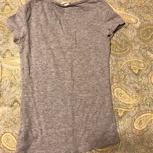 Grey t shirt